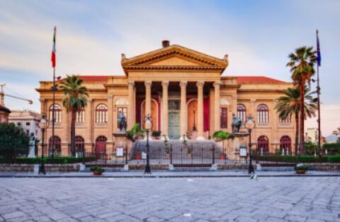 西西里环岛之旅：从巴勒莫到埃特纳的火山与古迹巡礼