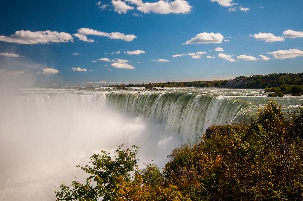 【夏季5-10月】加拿大東部7日深度精華遊：千島湖+翠湖山莊+魁北克+蒙特利爾+尼亞加拉瀑布（多倫多往返）