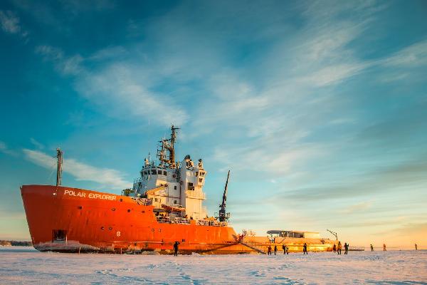 北欧冰雪奇缘：赫尔辛基至希尔克内斯极地穿越记