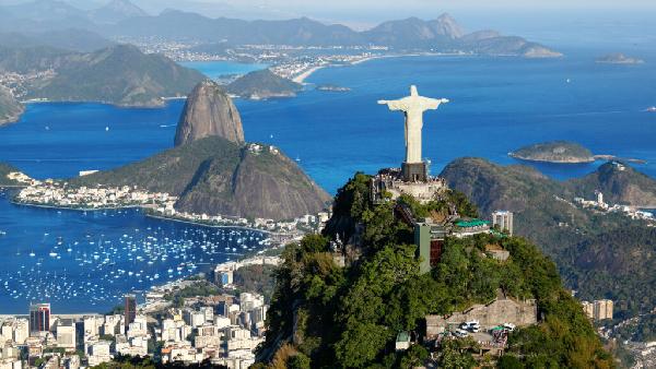 巴西里約熱內盧半日遊 · 遊覽基督救世主山（乘坐火車）+馬拉卡納大教堂+塞拉隆台阶（英文團）