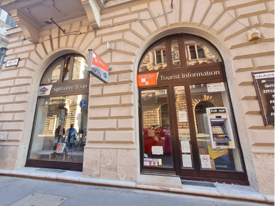 布達佩斯往返潘多夫購物村：含接送車+九折卡+€5餐券